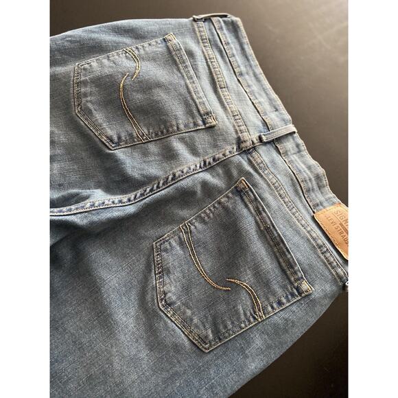 LEVI’S Signature Gold Mid-Rise Capri Jeans sz 8 - Picture 8 of 9